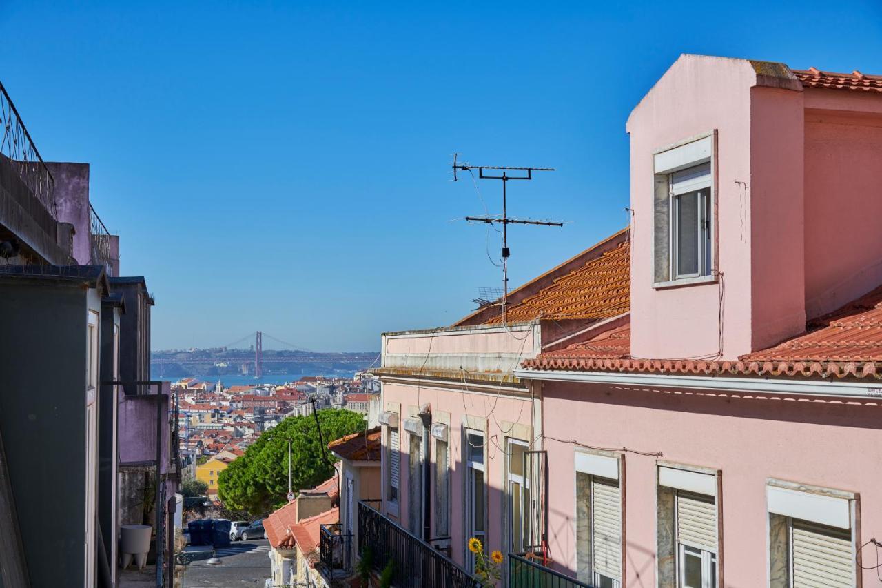 Aesthetic Riverview Apartment In Historical Lisboa Exterior foto