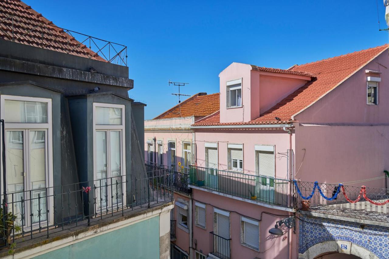 Aesthetic Riverview Apartment In Historical Lisboa Exterior foto